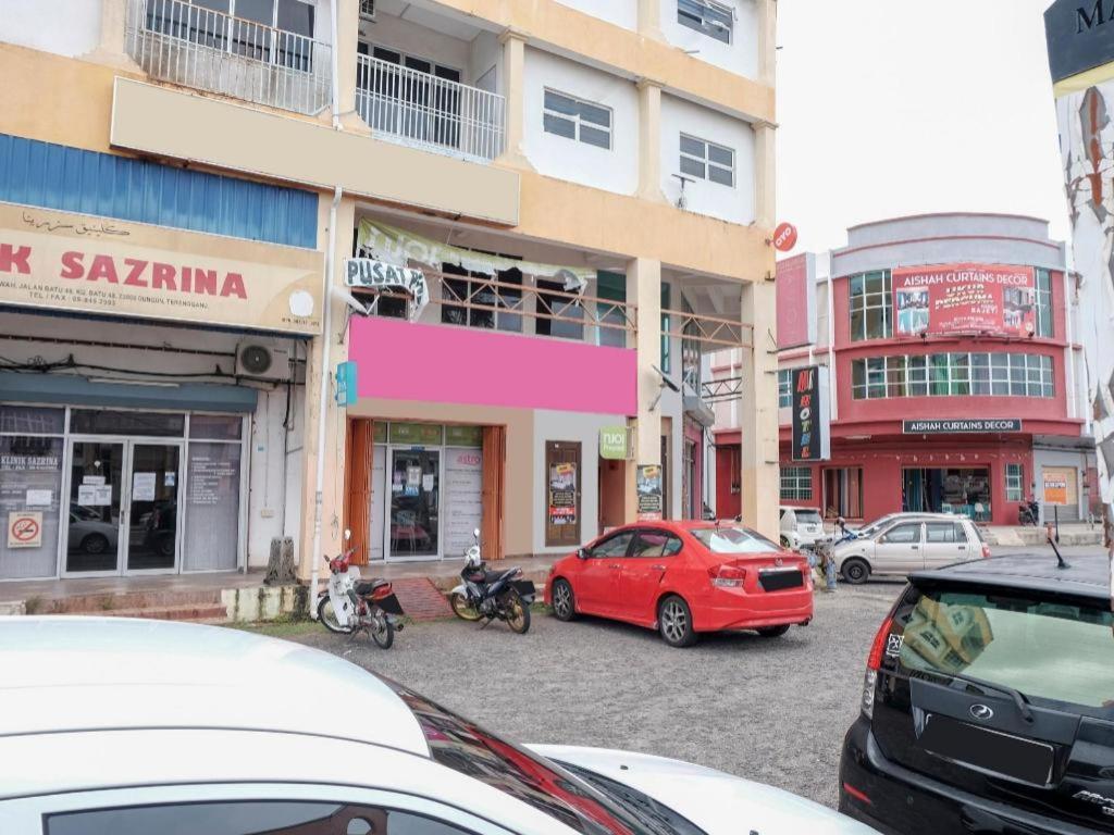 Oyo 90120 Mi Hotel Dungun Ngoại thất bức ảnh