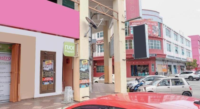 Oyo 90120 Mi Hotel Dungun Ngoại thất bức ảnh